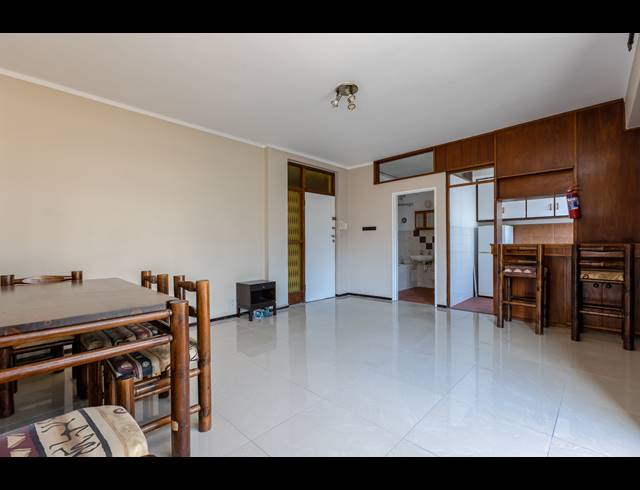 0.5 BEDROOM APARTMENT TO LET IN RONDEBOSCH